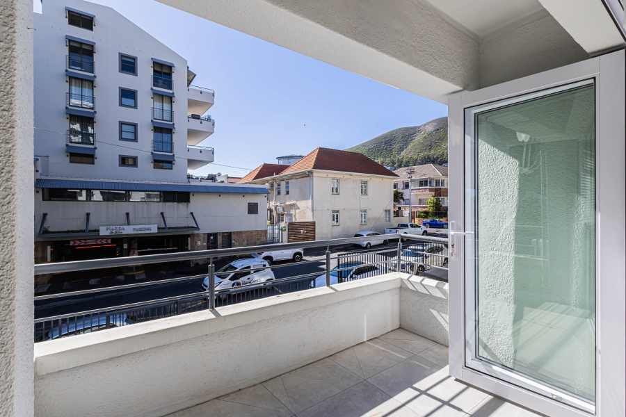 To Let 2 Bedroom Property for Rent in Sea Point Western Cape